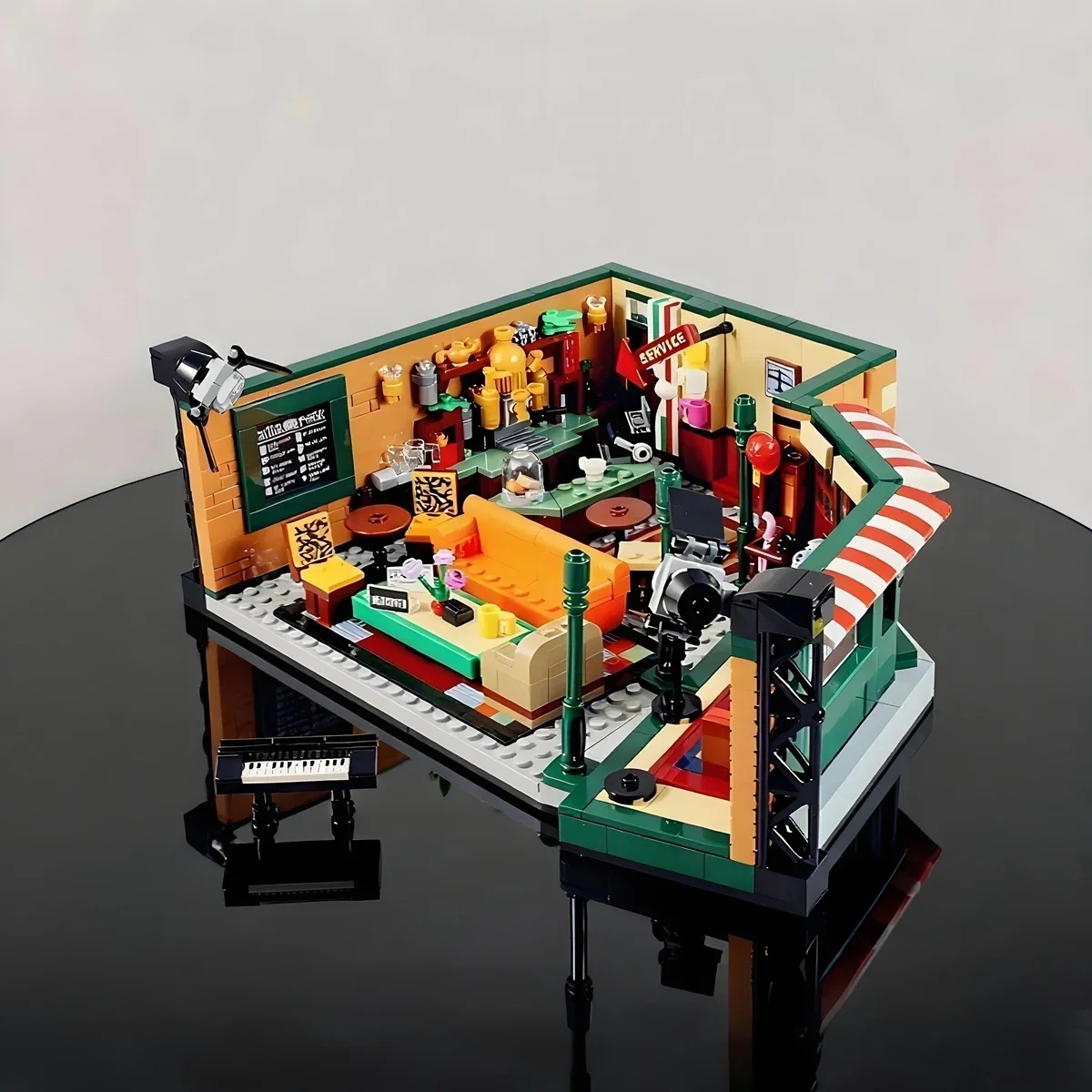 Friends House Family Classic C - Art Craft House review and price
