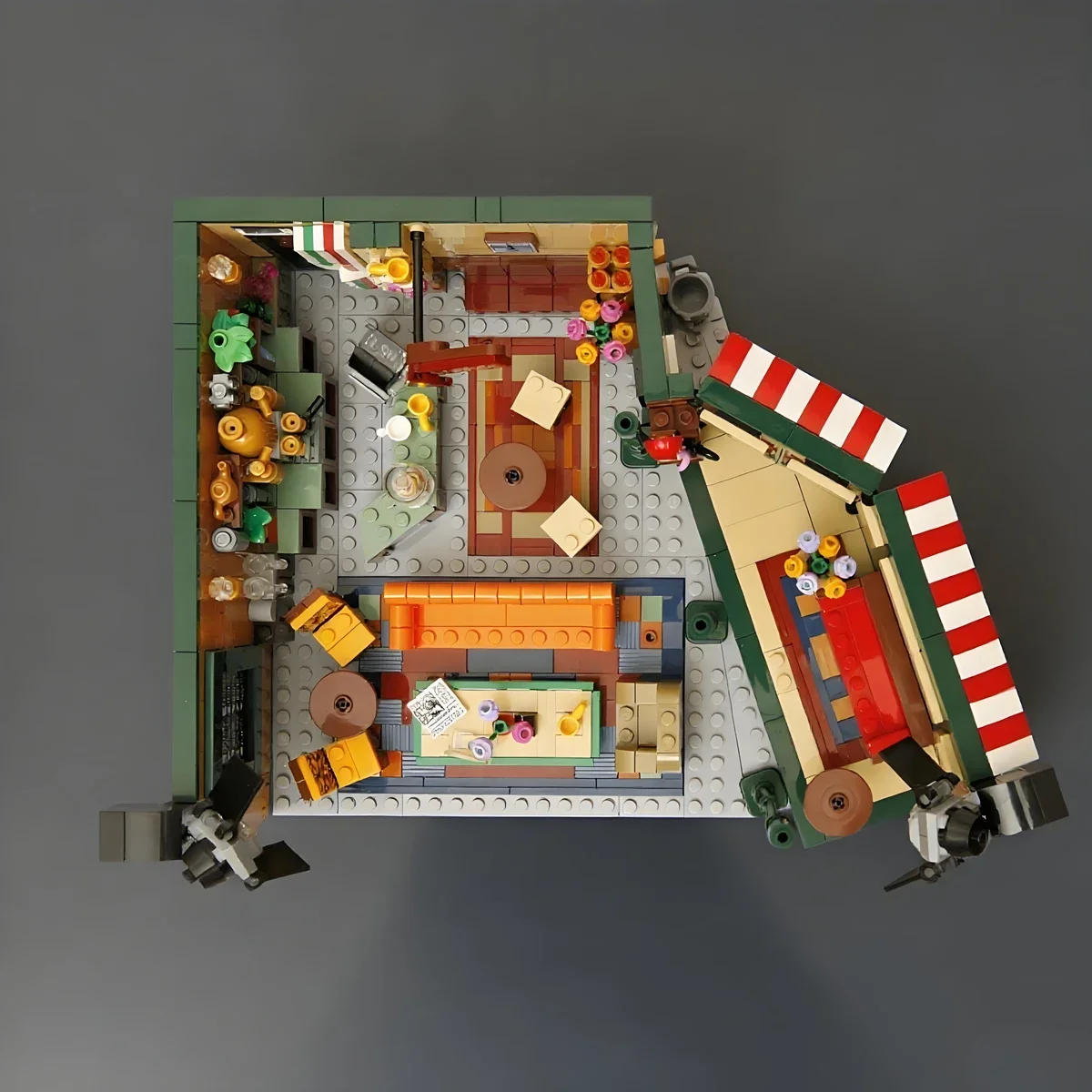 Friends House Family Classic C - Art Craft House review and price
